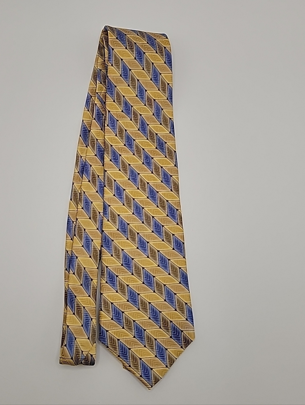 Arrow Yellow and Blue Diagonal Geometric Tie